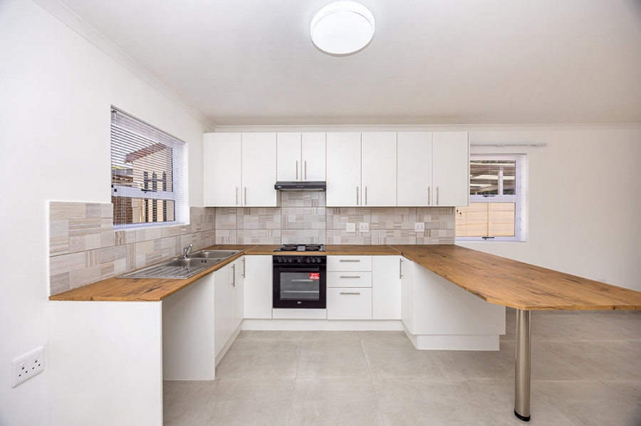 3 Bedroom Property for Sale in Table View Western Cape